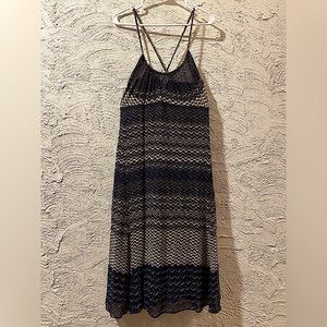 Banana Republic size 10 lightweight, cross back, summer dress with scoop neck